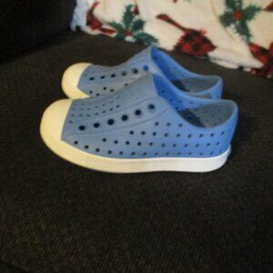 Native shoes Blue size c7  Toddler